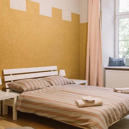 West13 Guest Rooms Cracovia Esterno foto