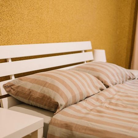 West13 Guest Rooms Cracovia Esterno foto