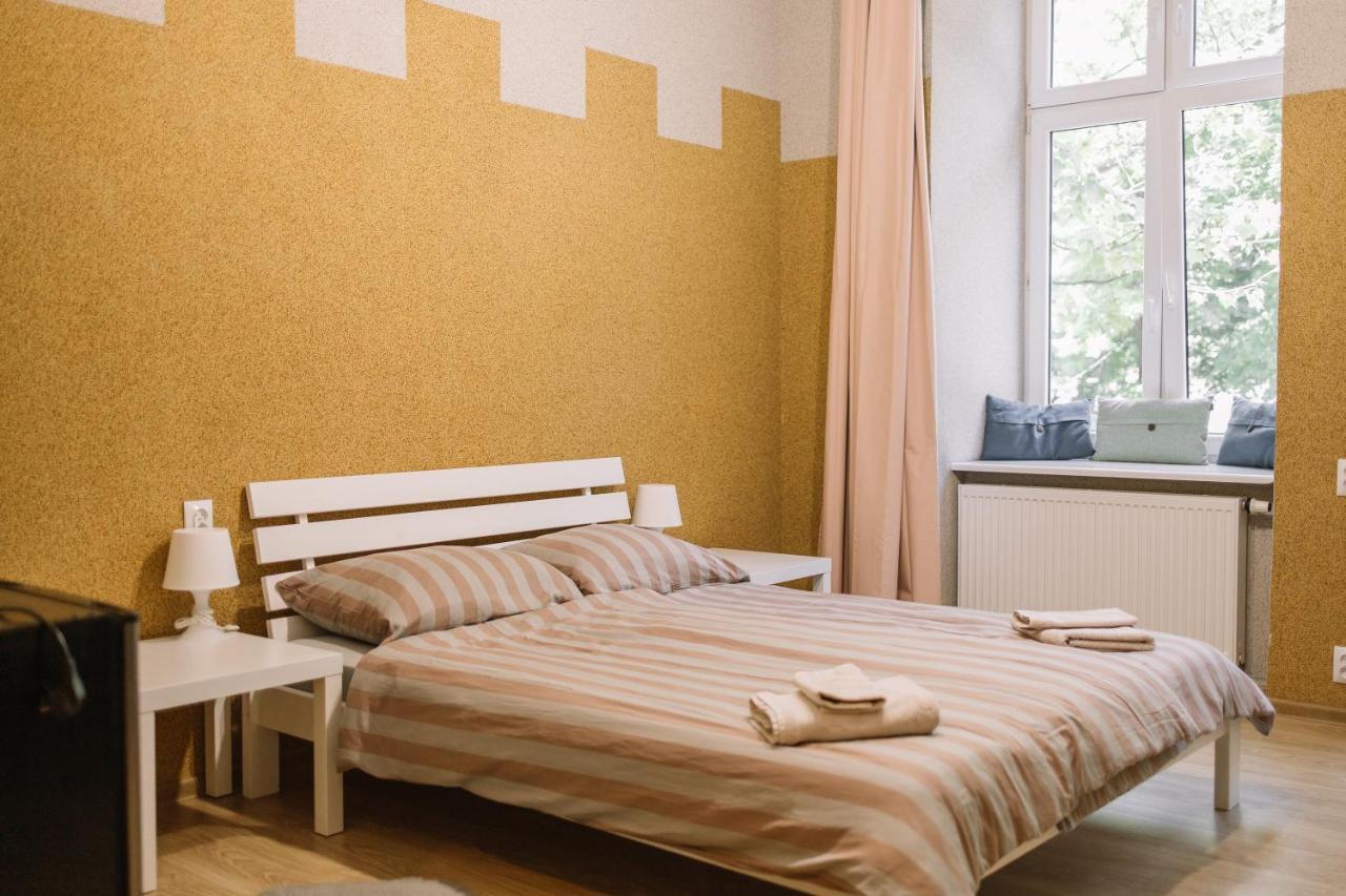 West13 Guest Rooms Cracovia Esterno foto