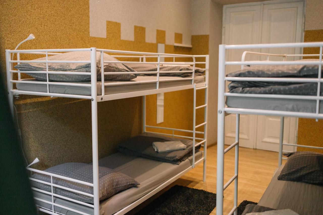 West13 Guest Rooms Cracovia Esterno foto