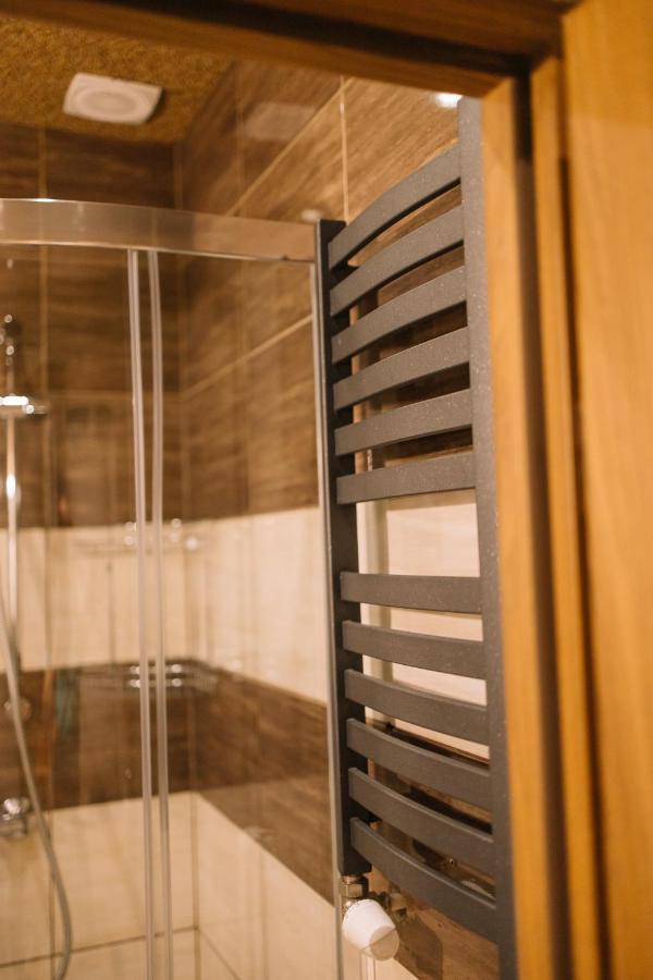West13 Guest Rooms Cracovia Esterno foto