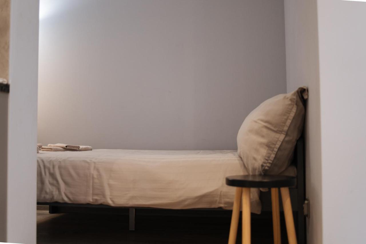 West13 Guest Rooms Cracovia Esterno foto