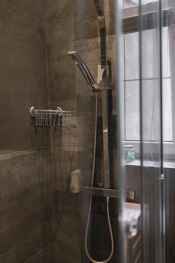 West13 Guest Rooms Cracovia Esterno foto